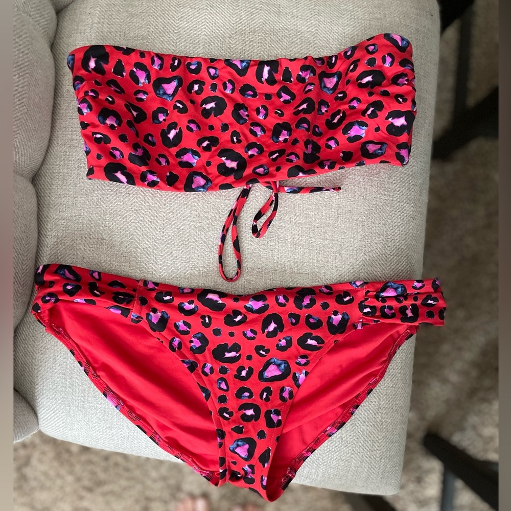 Victoria’s Secret Lace Up Bandeau Bikini Set • Leopard Print